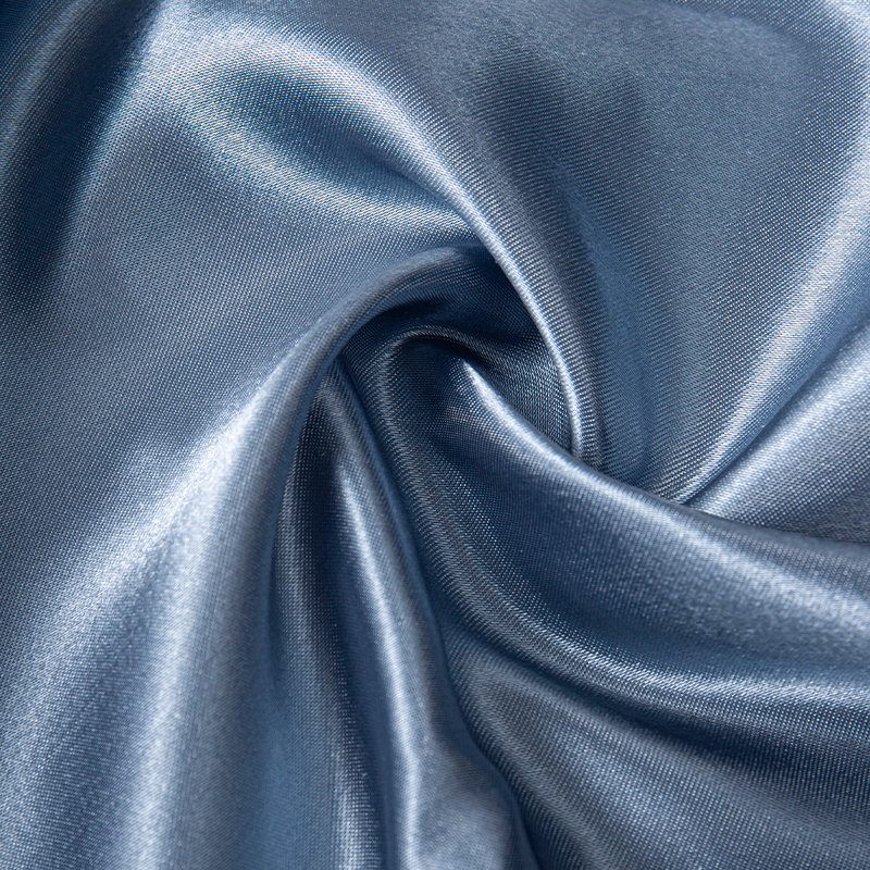 Fabraic Satin Silky-réidh le haghaidh Gúnaí Galánta