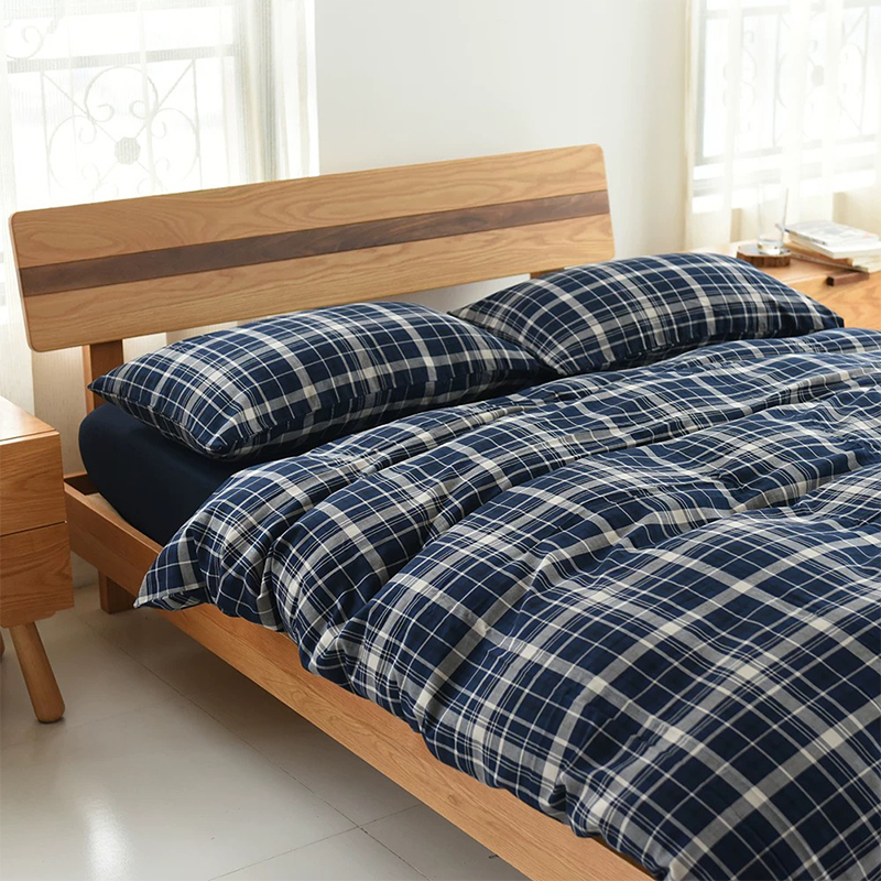 Conas atá poileistir agus microfiber difriúil óna chéile?